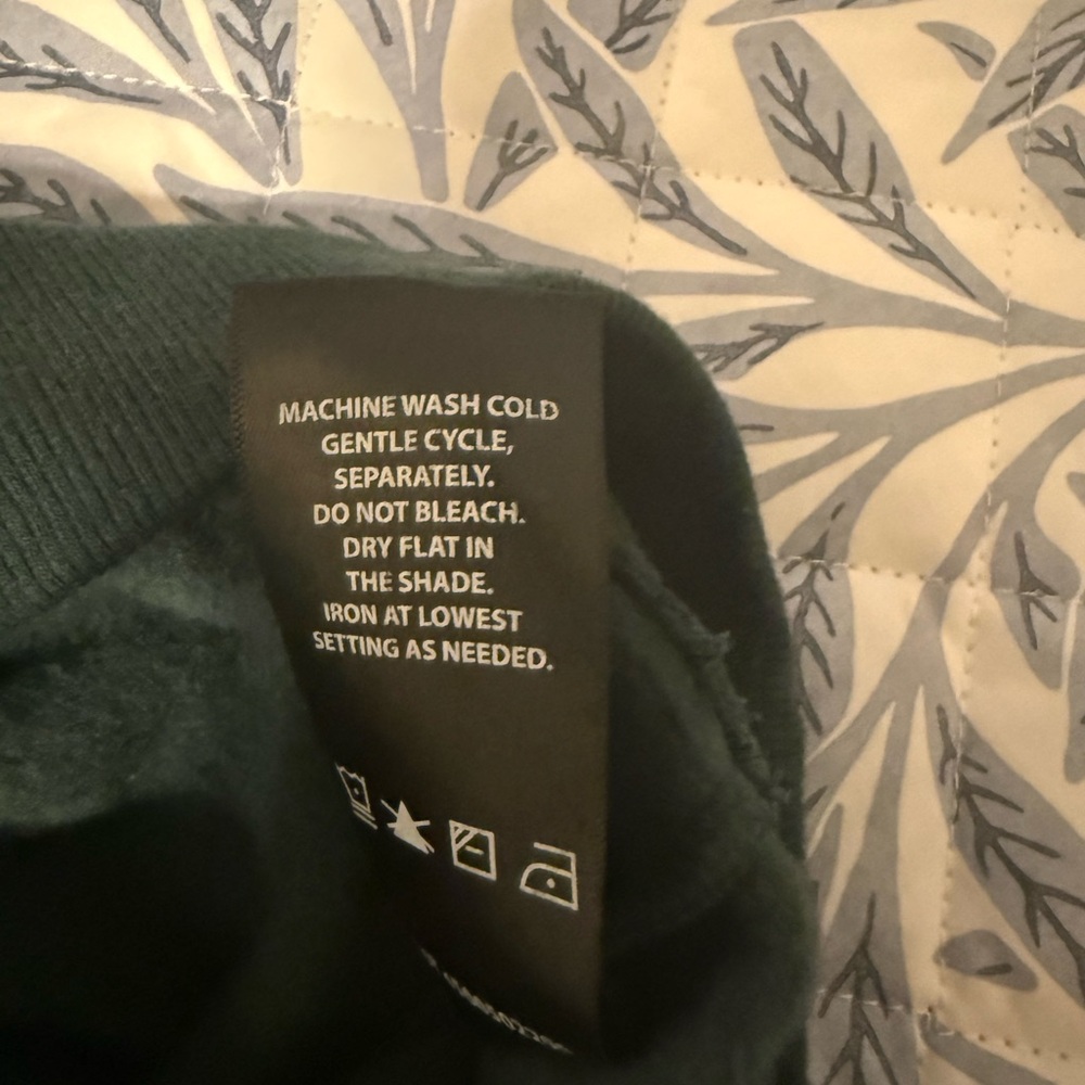 Buffalo Women’s Forrest Green Hoodie❗️ - Picture 10 of 11